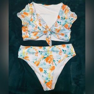 Sweet Floral Bowknot Tank Bikini by Cupshe Size L